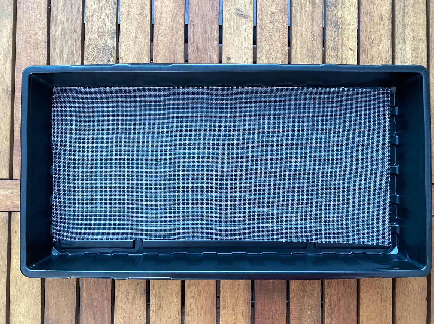 Reusable Mesh Growing Medium for Microgreens